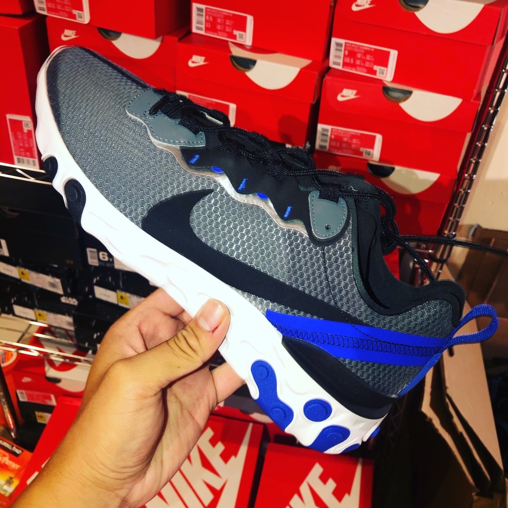 NIKE ELEMENT REACT 55- $100- sz 8-12